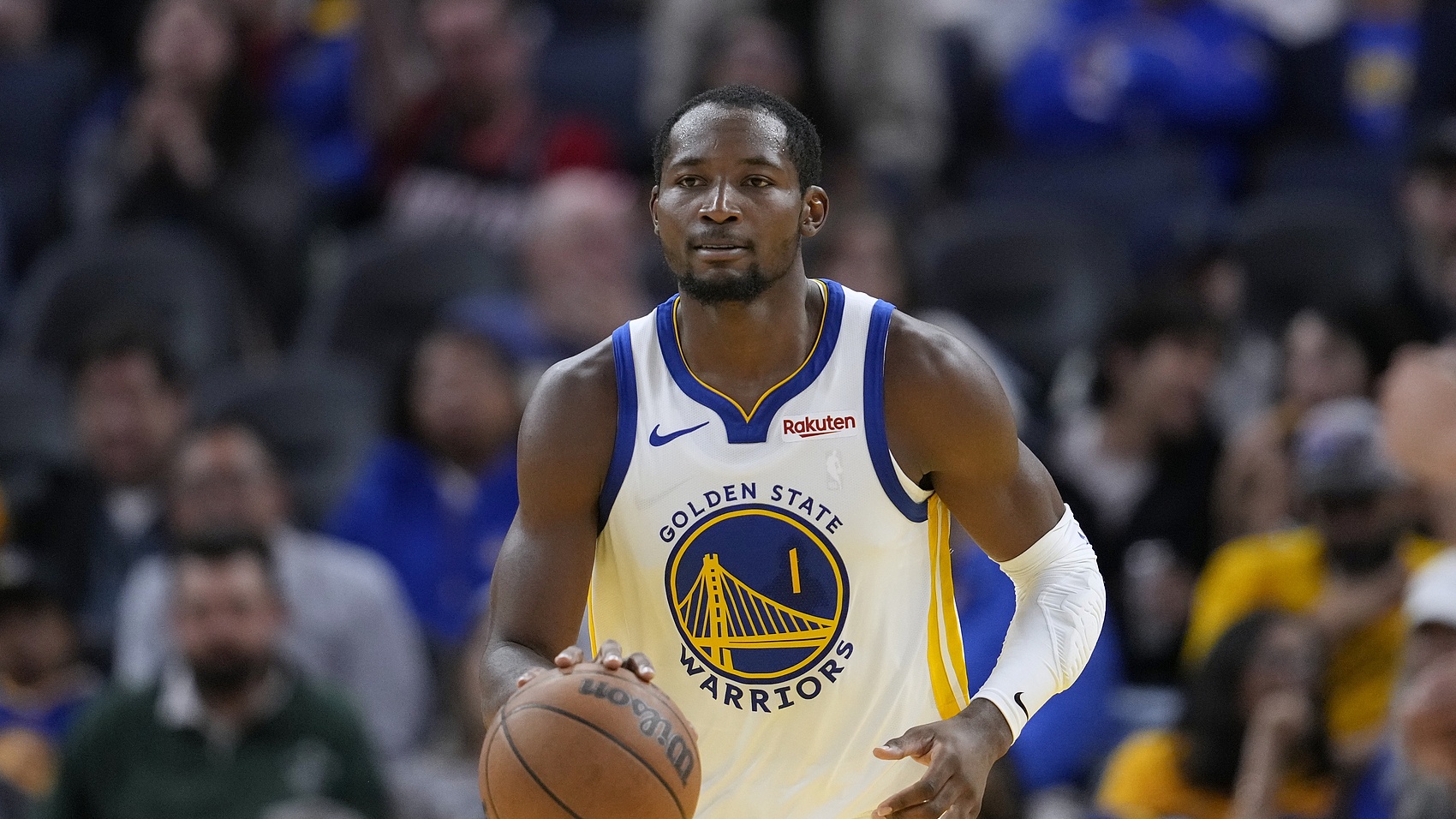 进攻高效!库明加11中7罚球8中8高效砍24分 另有8板4助1帽